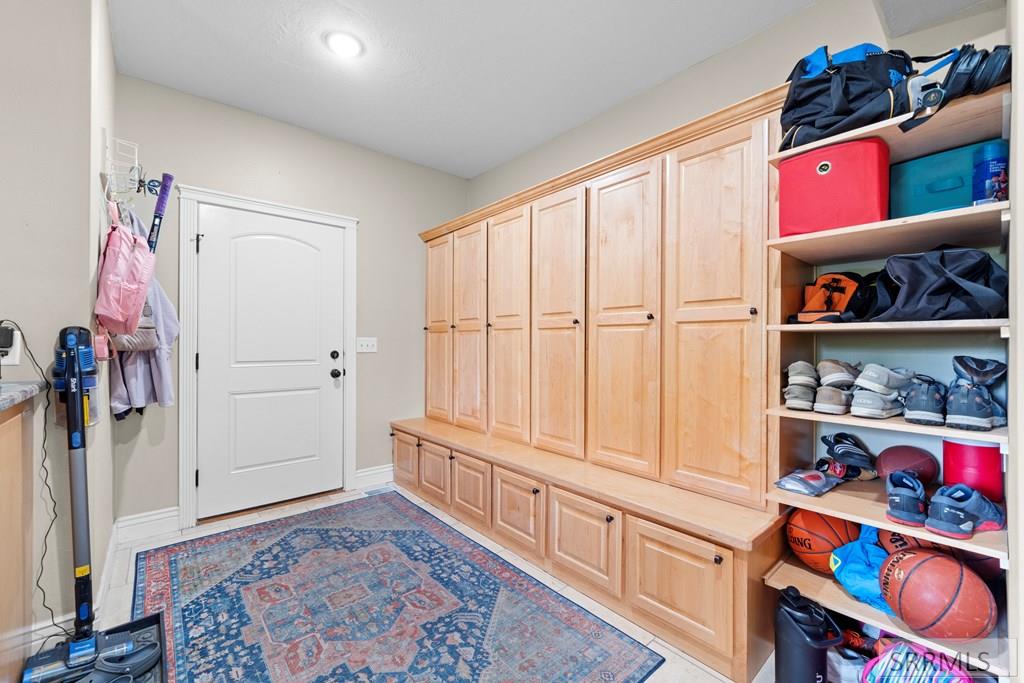 9232 N Mapleview Drive Property Photo 23