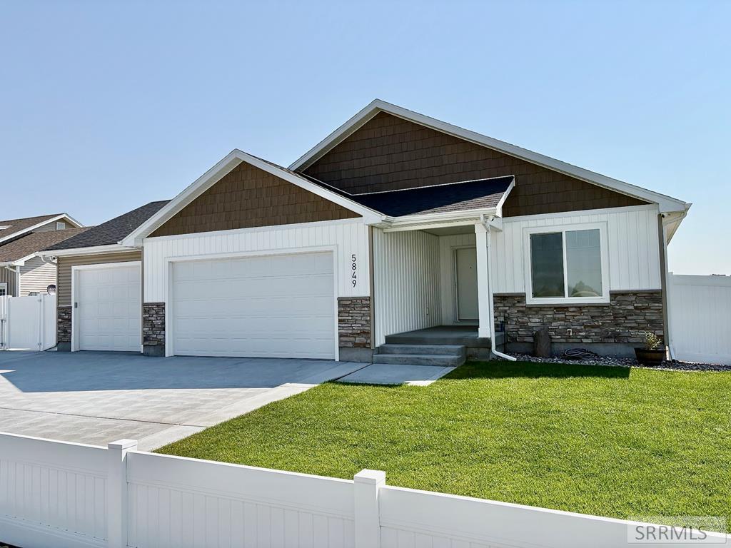 5849 Macrae Dr Property Photo 1