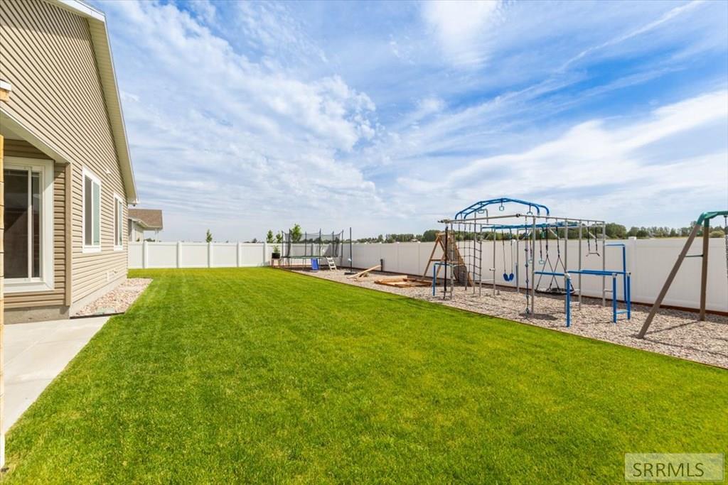 5849 Macrae Dr Property Photo 29