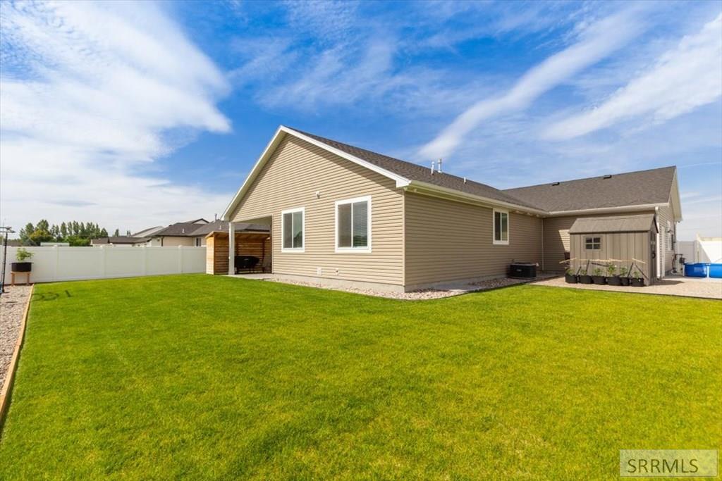 5849 Macrae Dr Property Photo 32