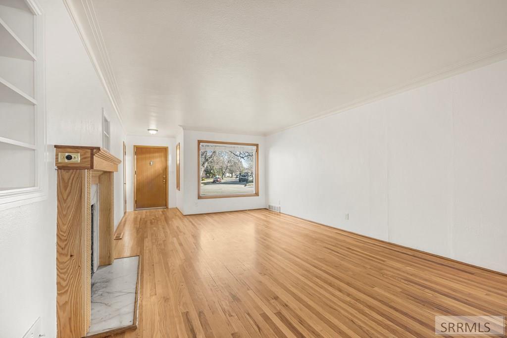 181 W 13th Street Property Photo 4