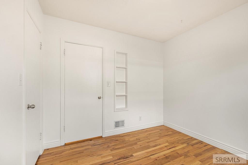 181 W 13th Street Property Photo 27