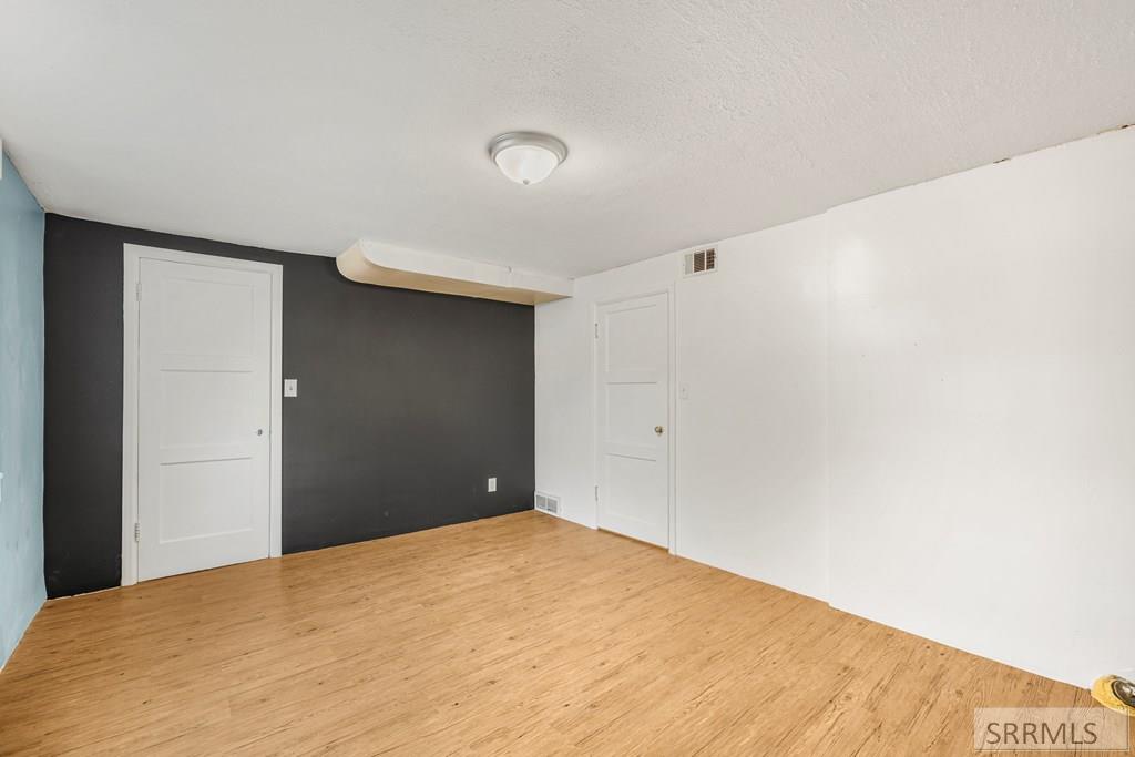 181 W 13th Street Property Photo 33