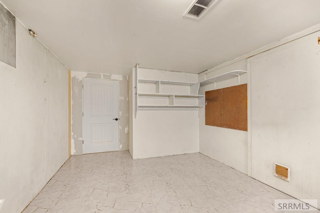 181 W 13th Street Property Photo 38