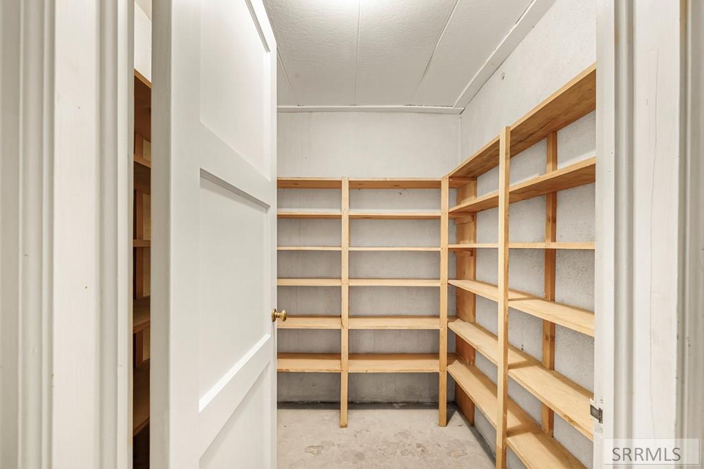 181 W 13th Street Property Photo 40