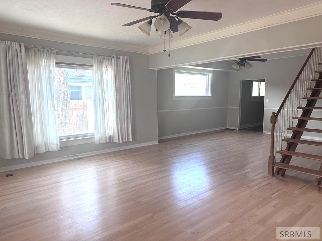 245 6th Street Property Photo 5