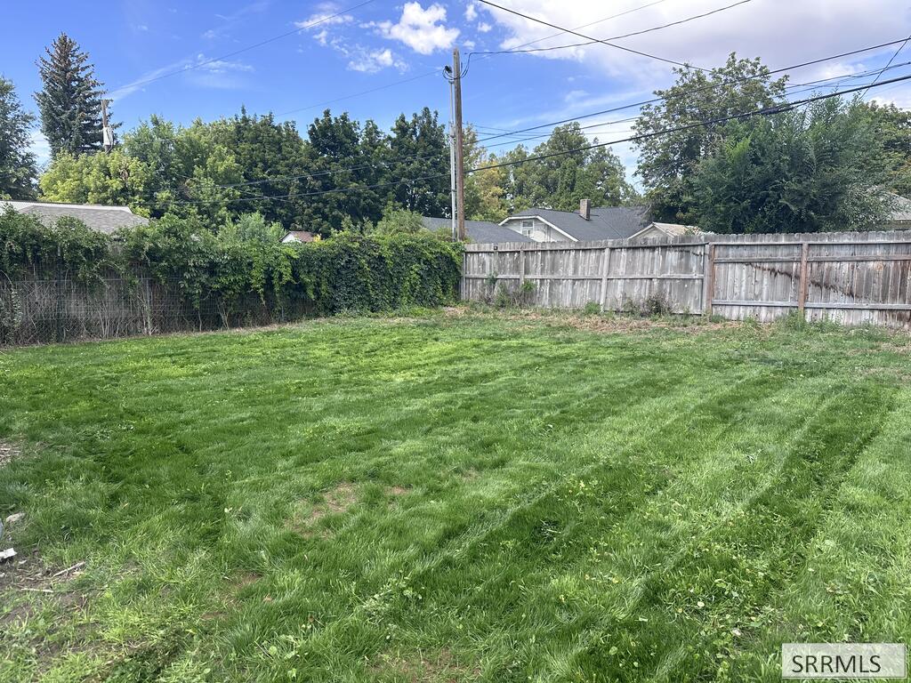245 6th Street Property Photo 20