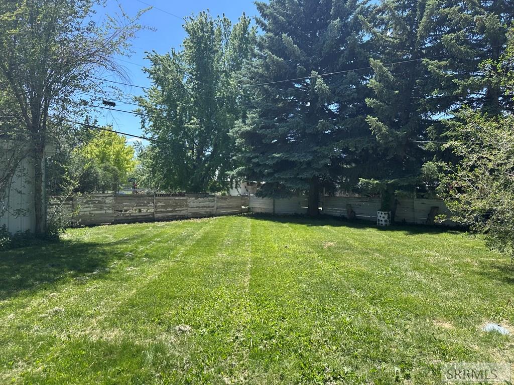 402 3rd Street Property Photo 21
