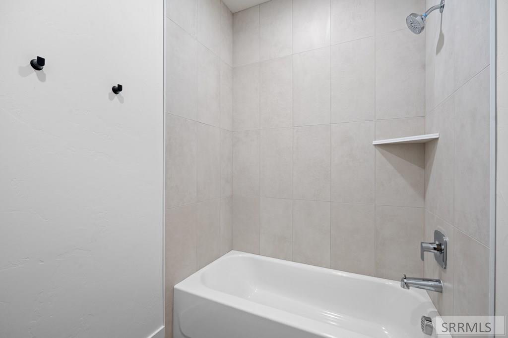 5707 Long Cove Drive Property Photo 26