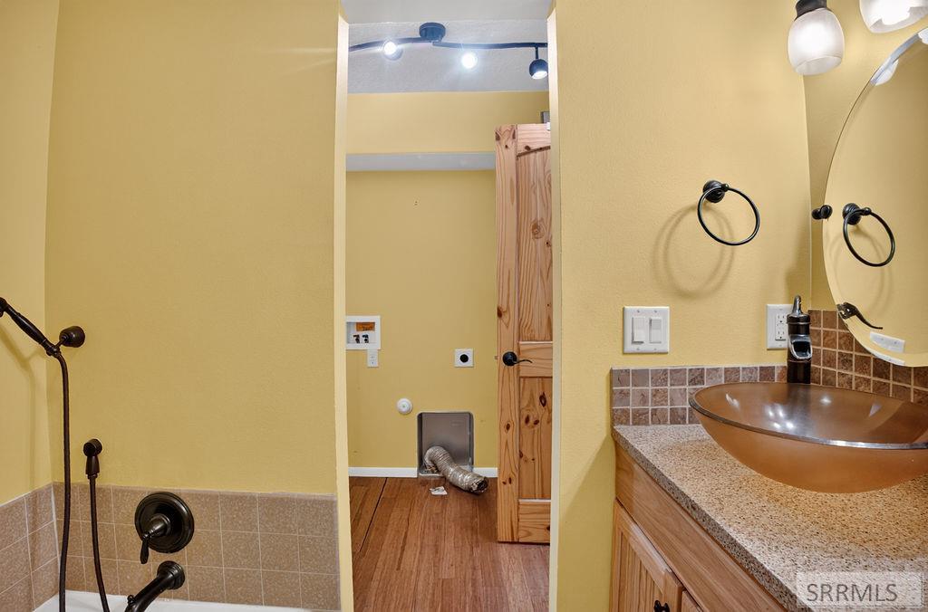1255 Chokecherry Dr Property Photo 34