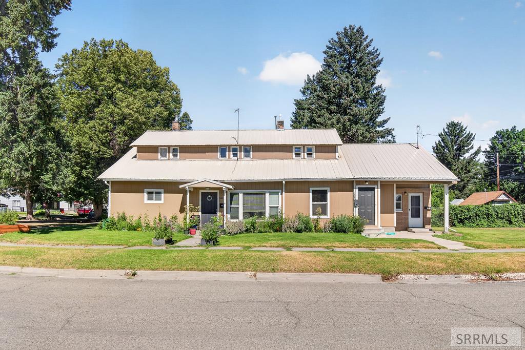 1221 Sage Avenue Property Photo 1