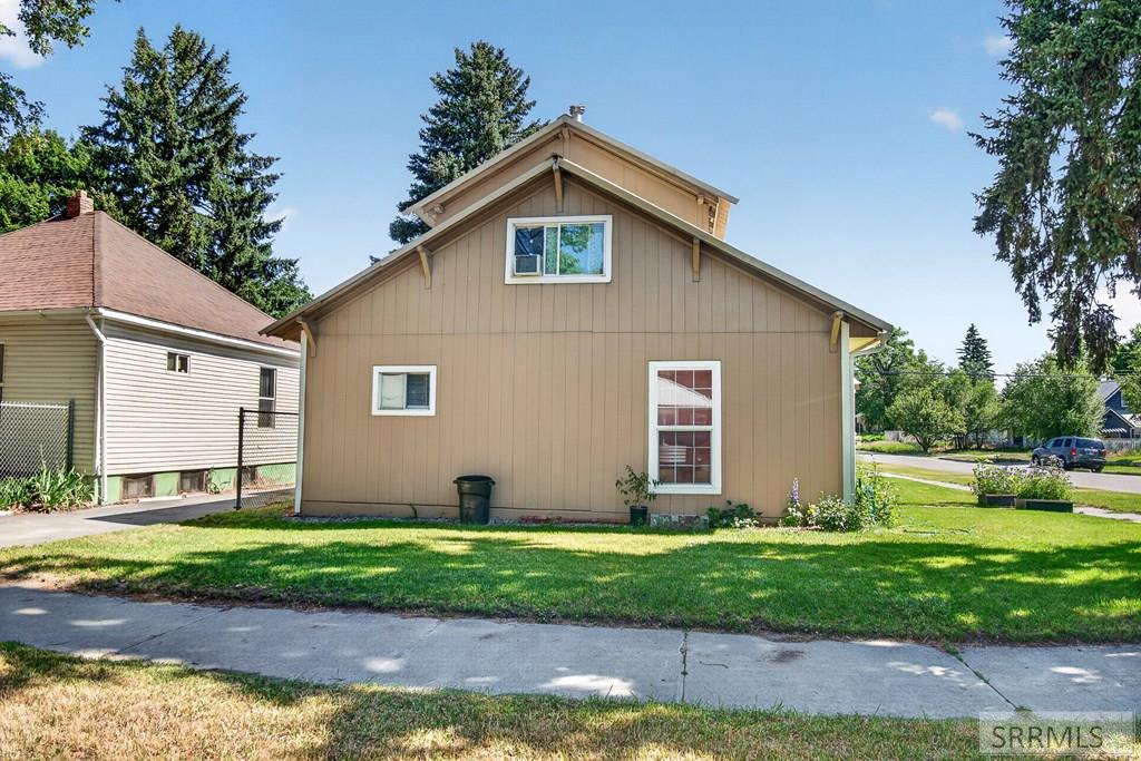 1221 Sage Avenue Property Photo 5