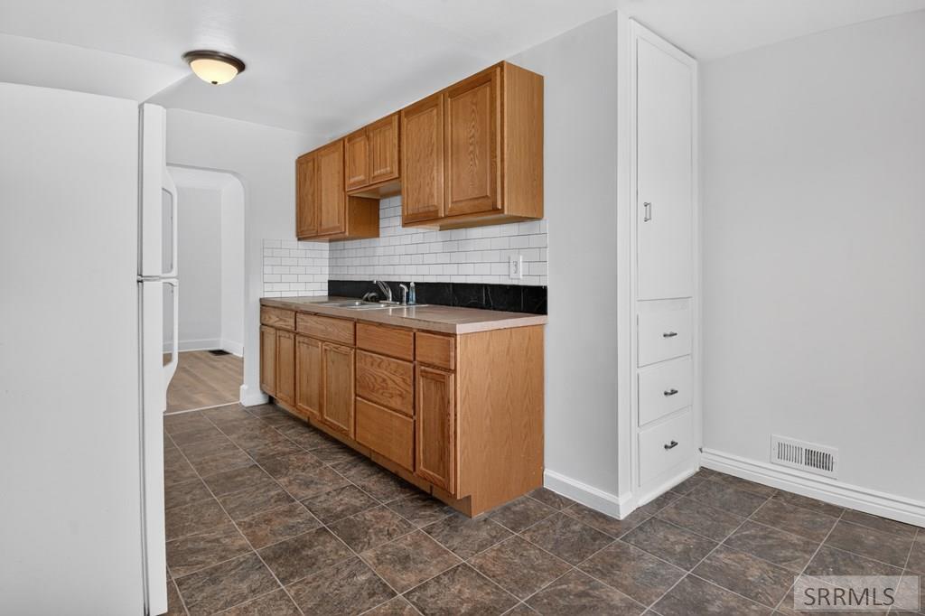 1221 Sage Avenue Property Photo 8