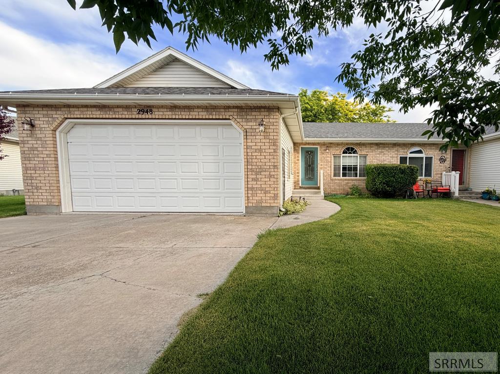 2948 E Courtyard Circle Property Photo 1