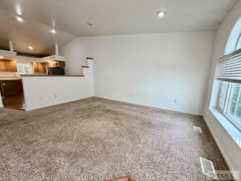 2948 E Courtyard Circle Property Photo 3
