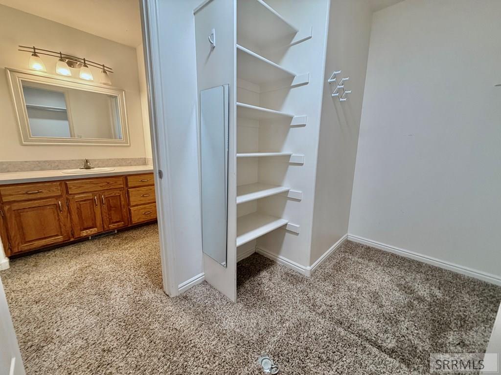 2948 E Courtyard Circle Property Photo 17