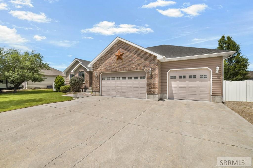 3879 E 12 N Property Photo 2