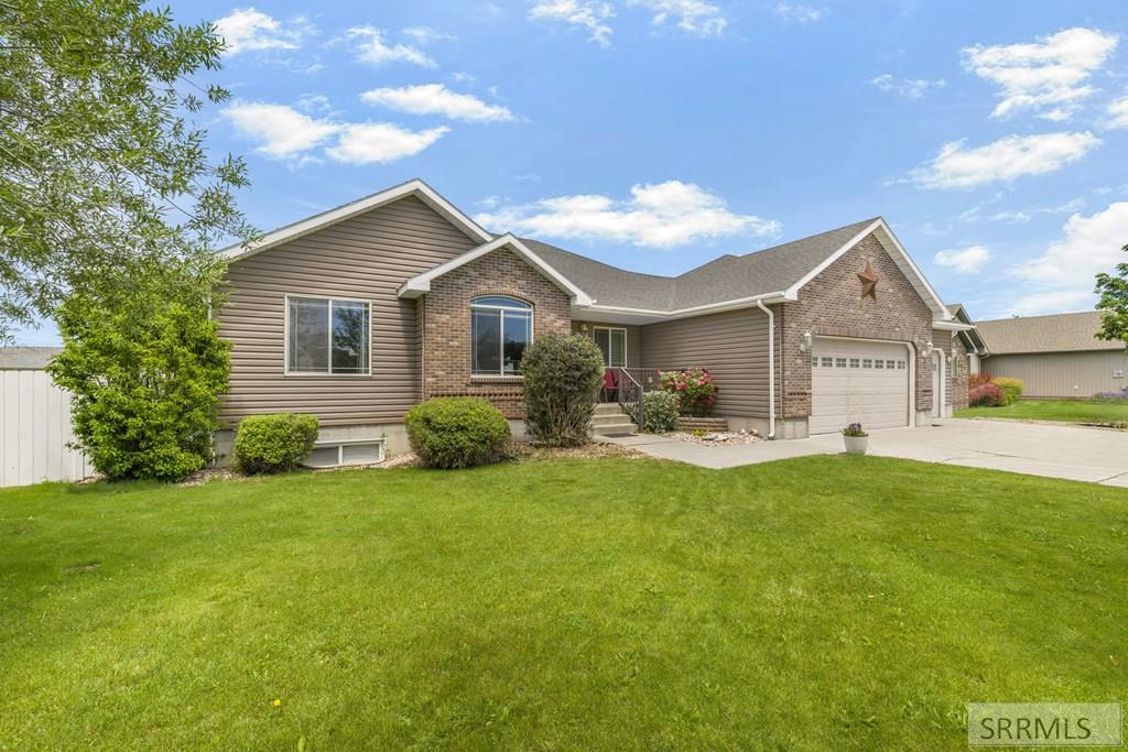3879 E 12 N Property Photo 3