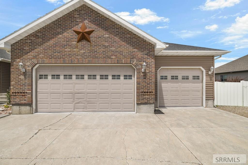 3879 E 12 N Property Photo 4