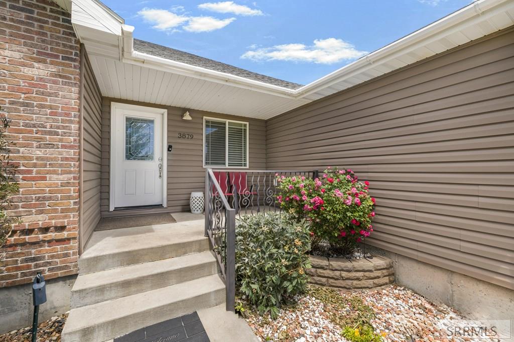 3879 E 12 N Property Photo 5