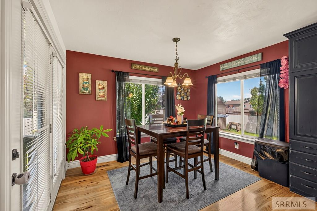 3879 E 12 N Property Photo 10