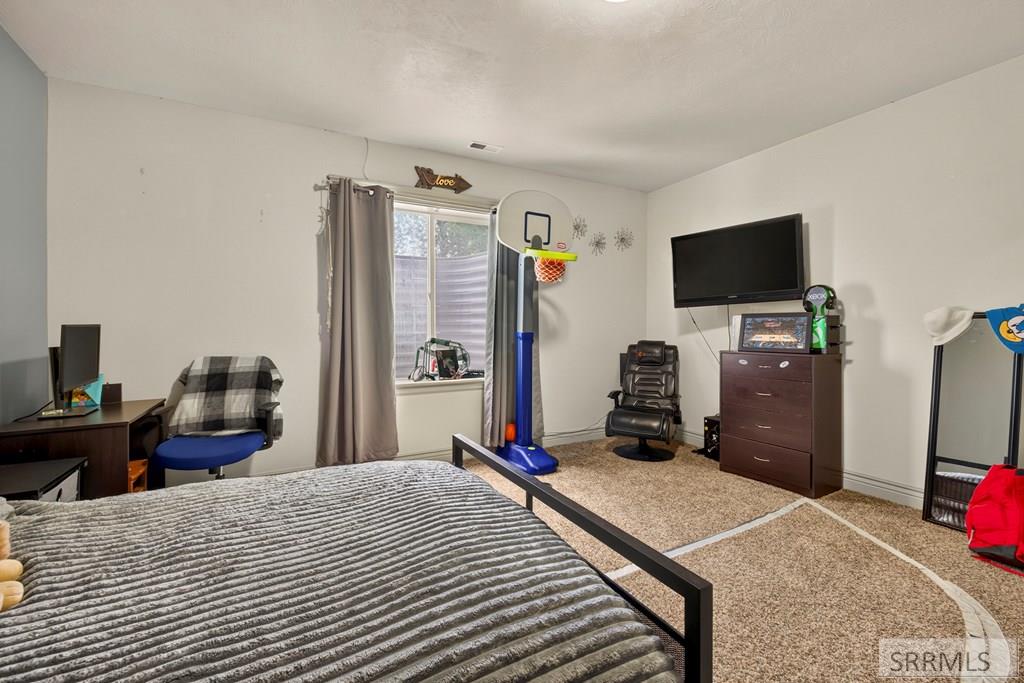 3879 E 12 N Property Photo 26