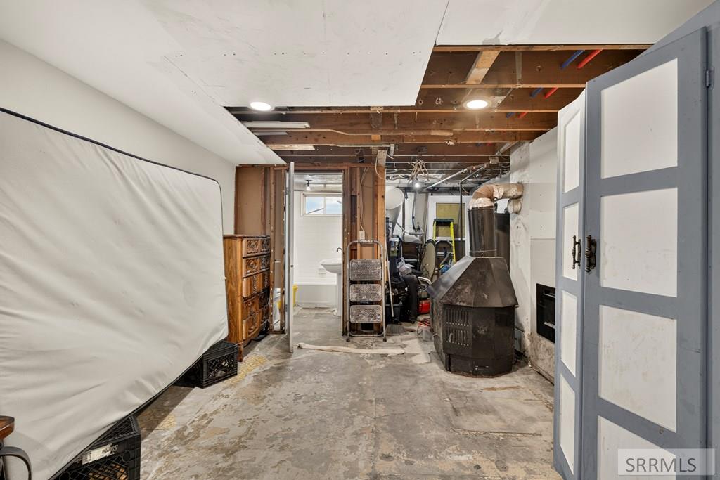 503 Gladstone Street Property Photo 25