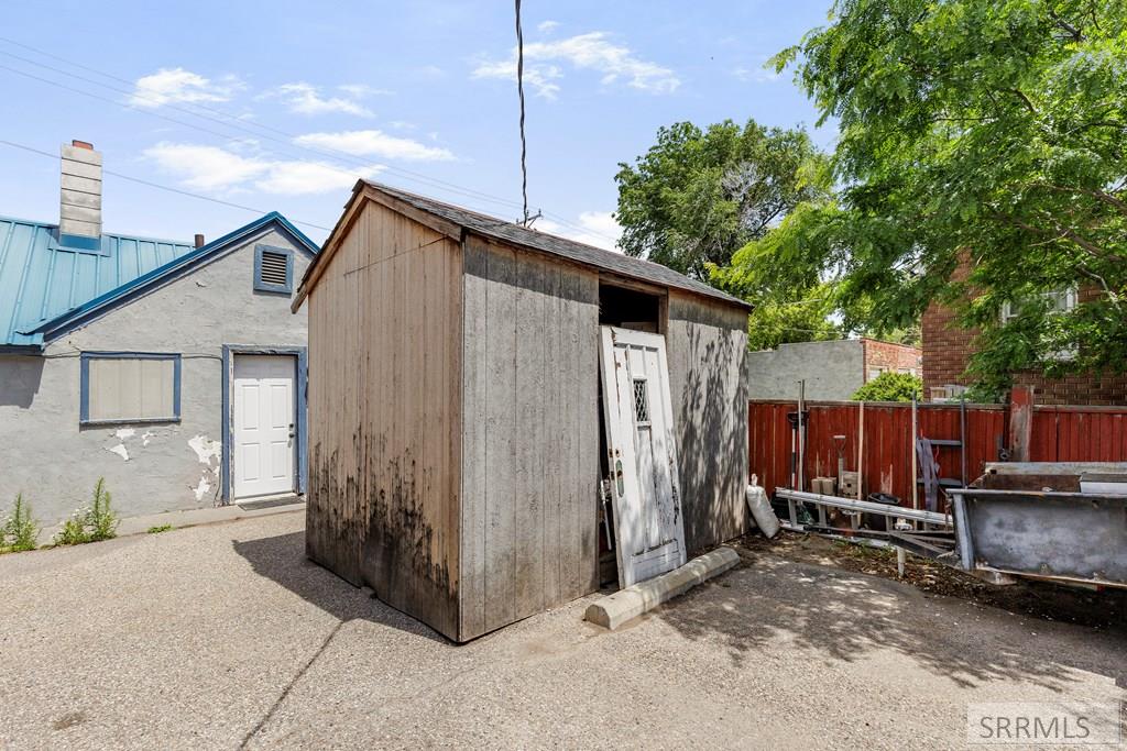 503 Gladstone Street Property Photo 34
