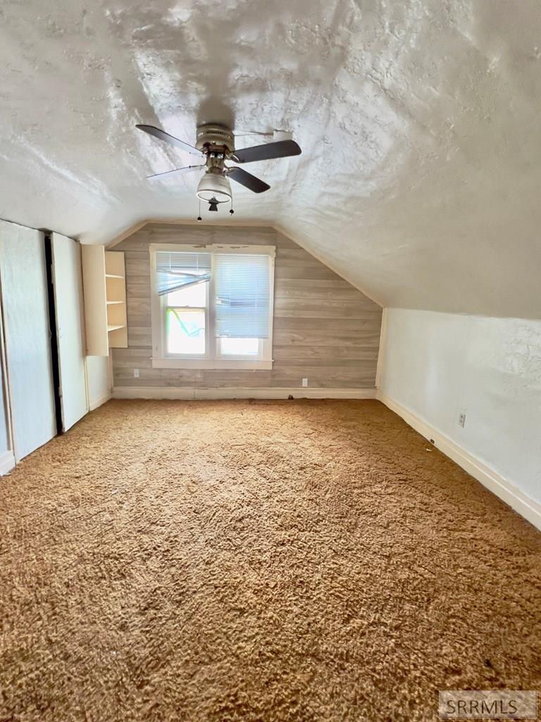 405 E Avenue B Property Photo 13