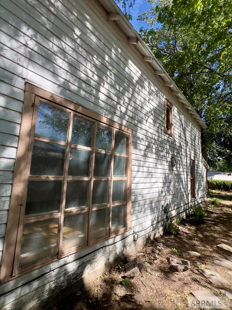 405 E Avenue B Property Photo 16