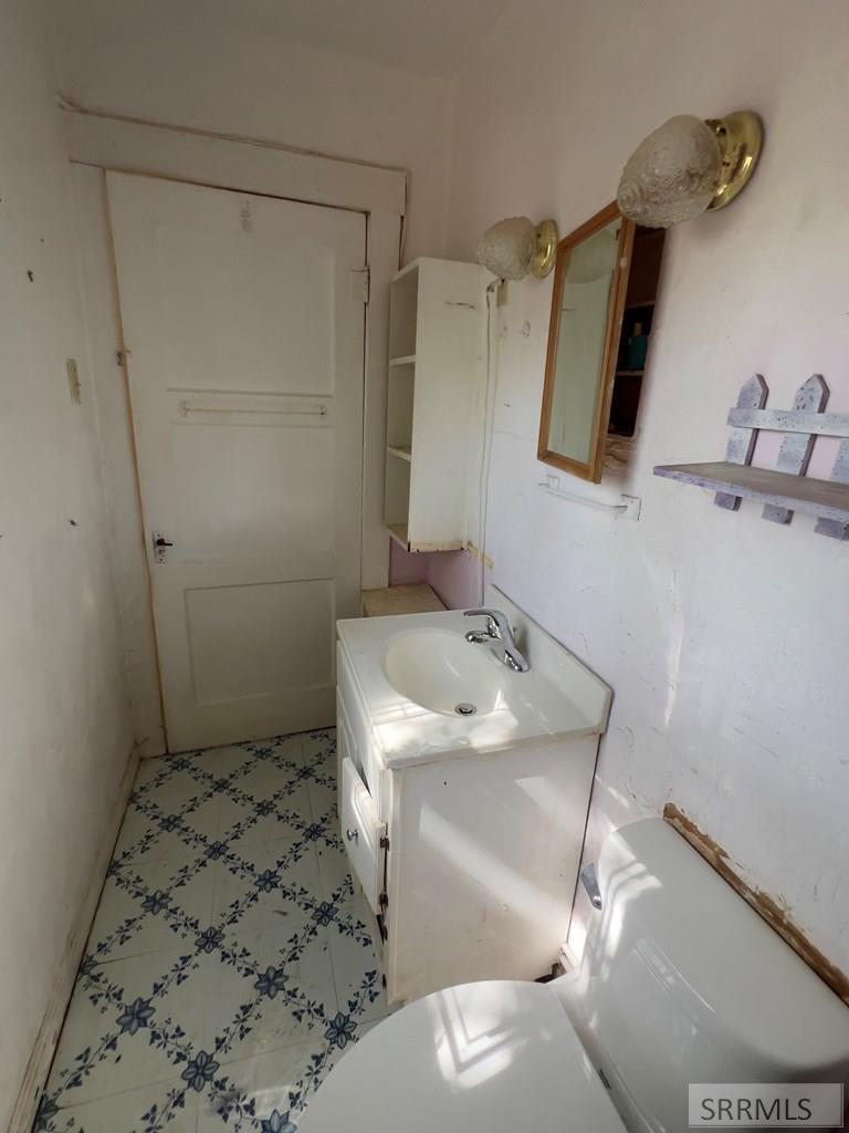 405 E Avenue B Property Photo 32