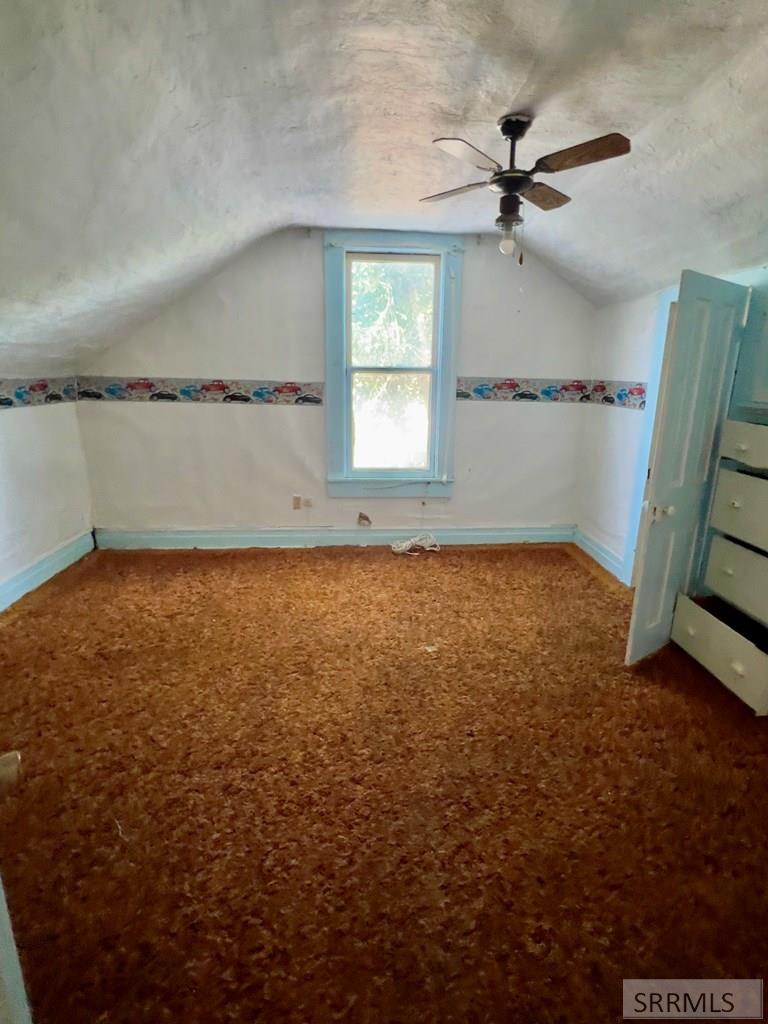 405 E Avenue B Property Photo 34