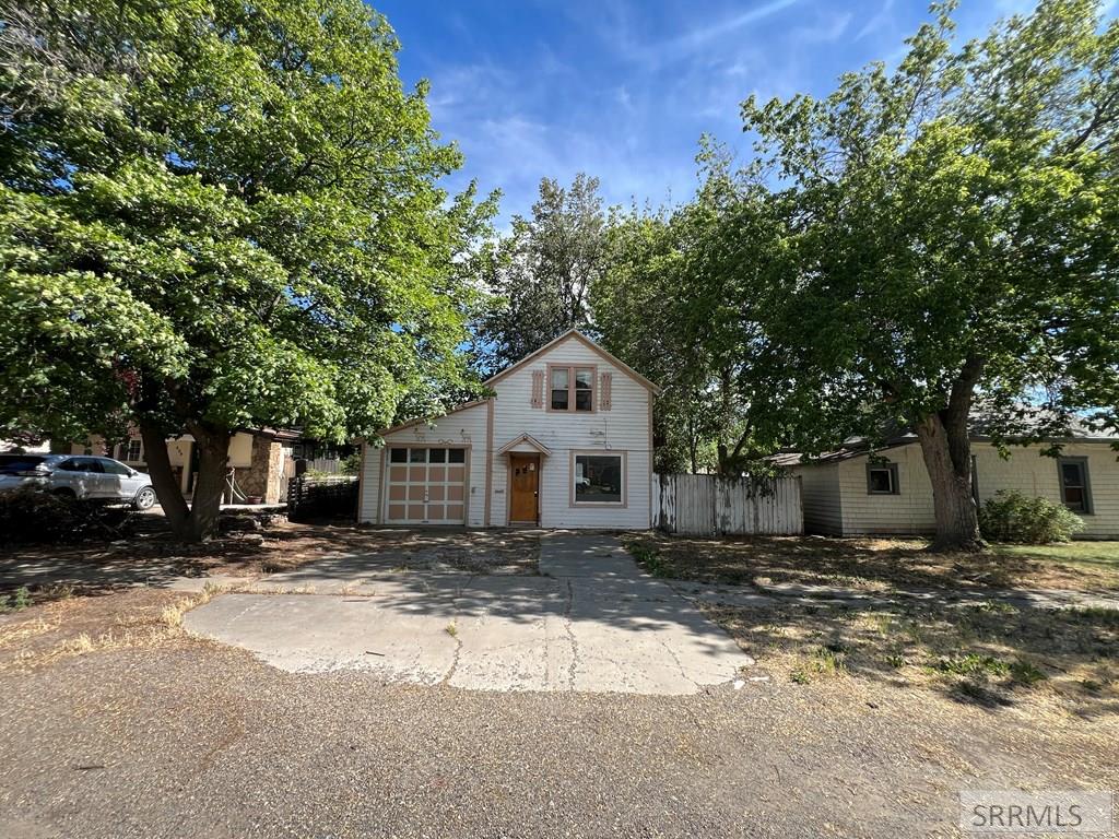 405 E Avenue B Property Photo 36