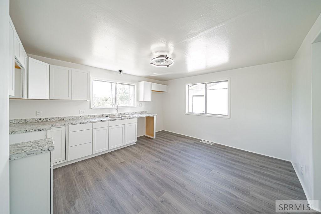 1401 W Albany Street Property Photo 7