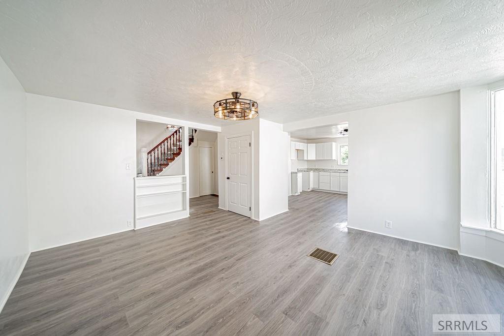 1401 W Albany Street Property Photo 11