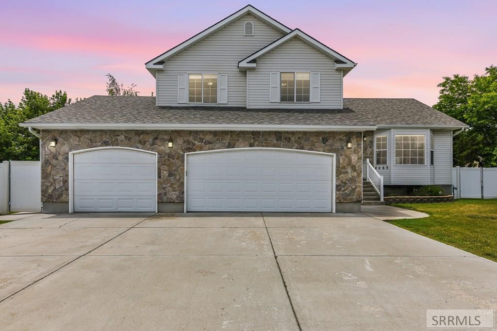 4463 Teewinot Property Photo 2