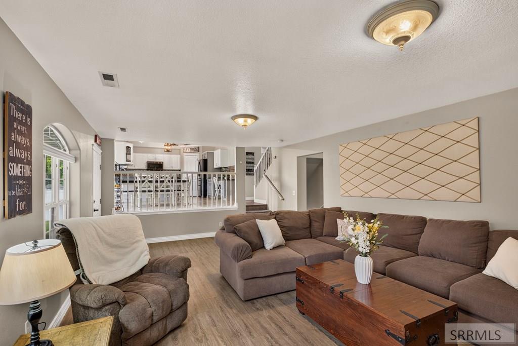 4463 Teewinot Property Photo 6
