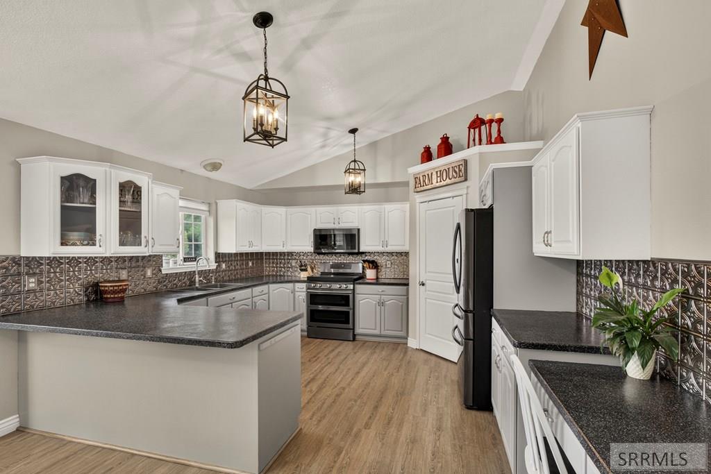 4463 Teewinot Property Photo 7