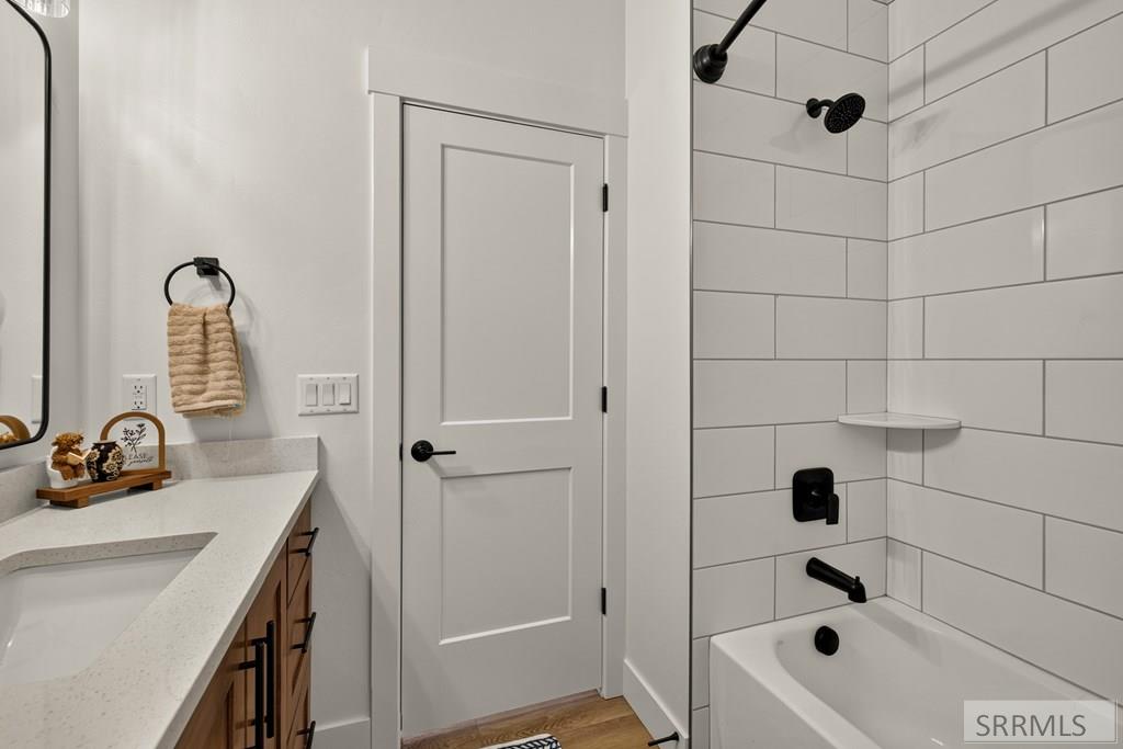 3042 Lin Road Property Photo 36