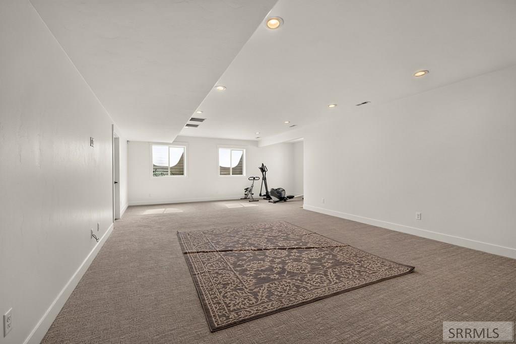 3042 Lin Road Property Photo 40