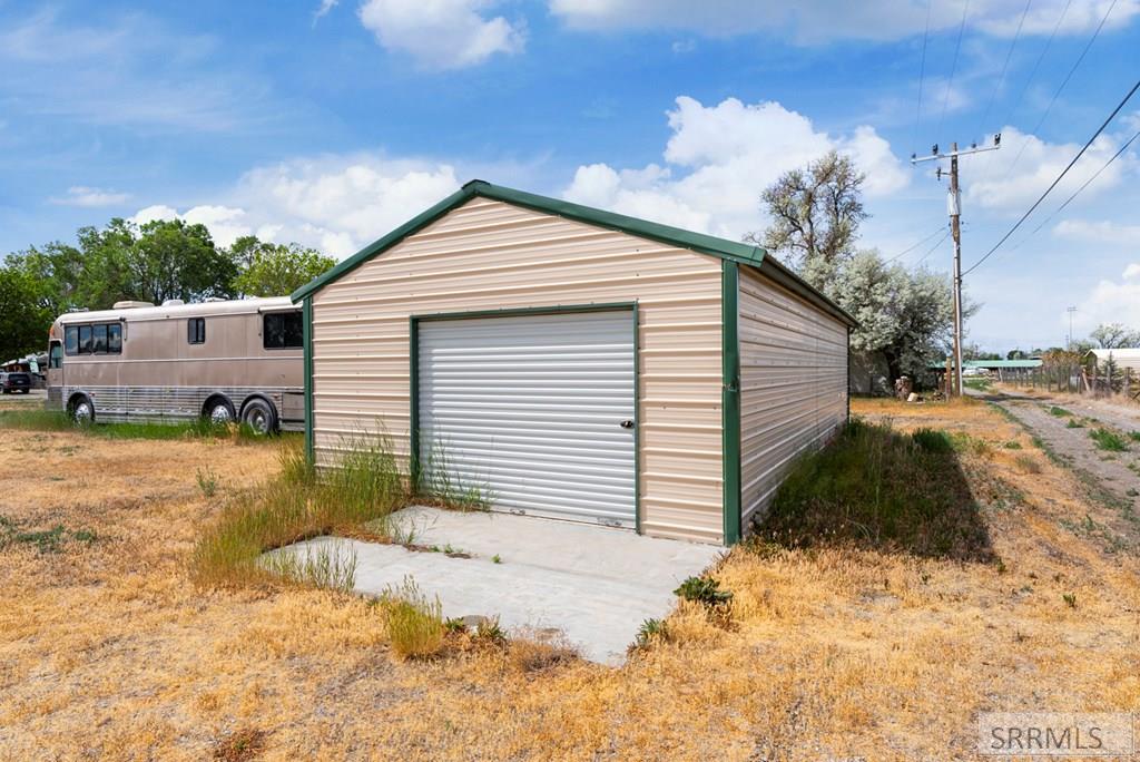 232 Arco Avenue Property Photo 3