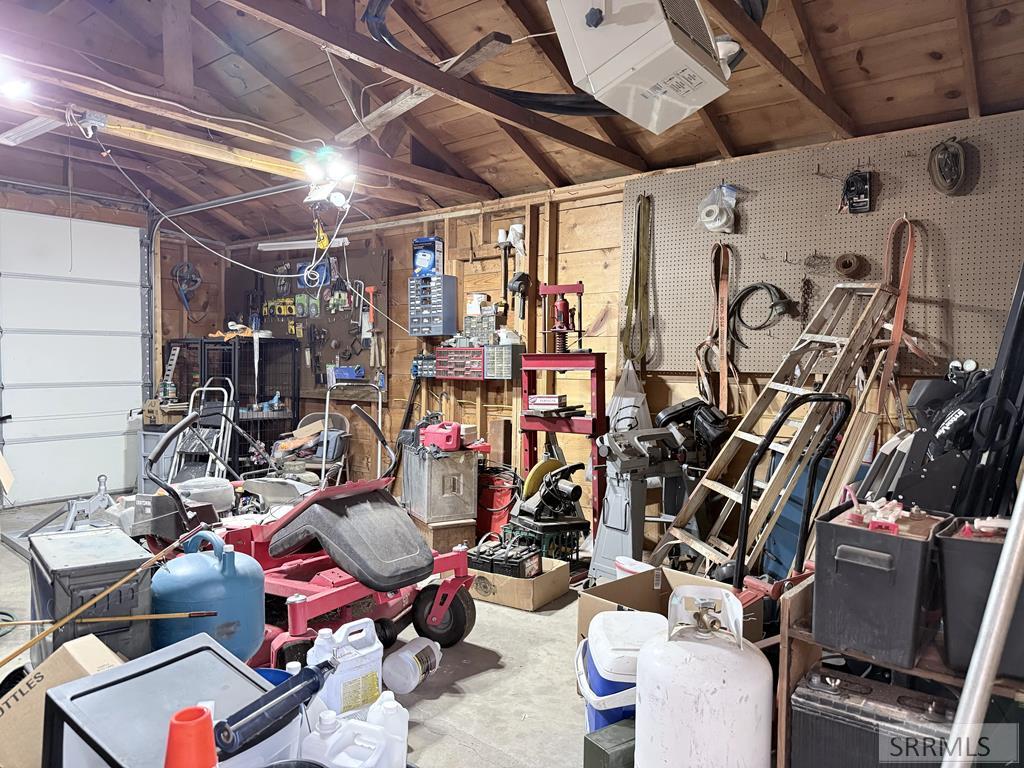 232 Arco Avenue Property Photo 8