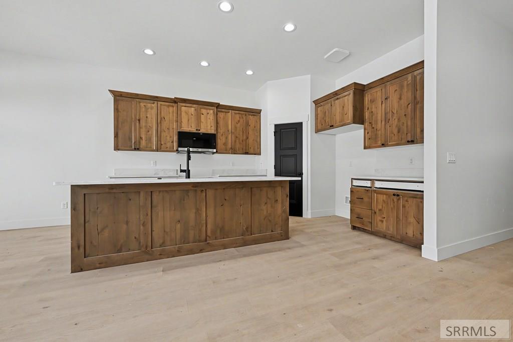 460 Willow Bend Avenue Property Photo 3