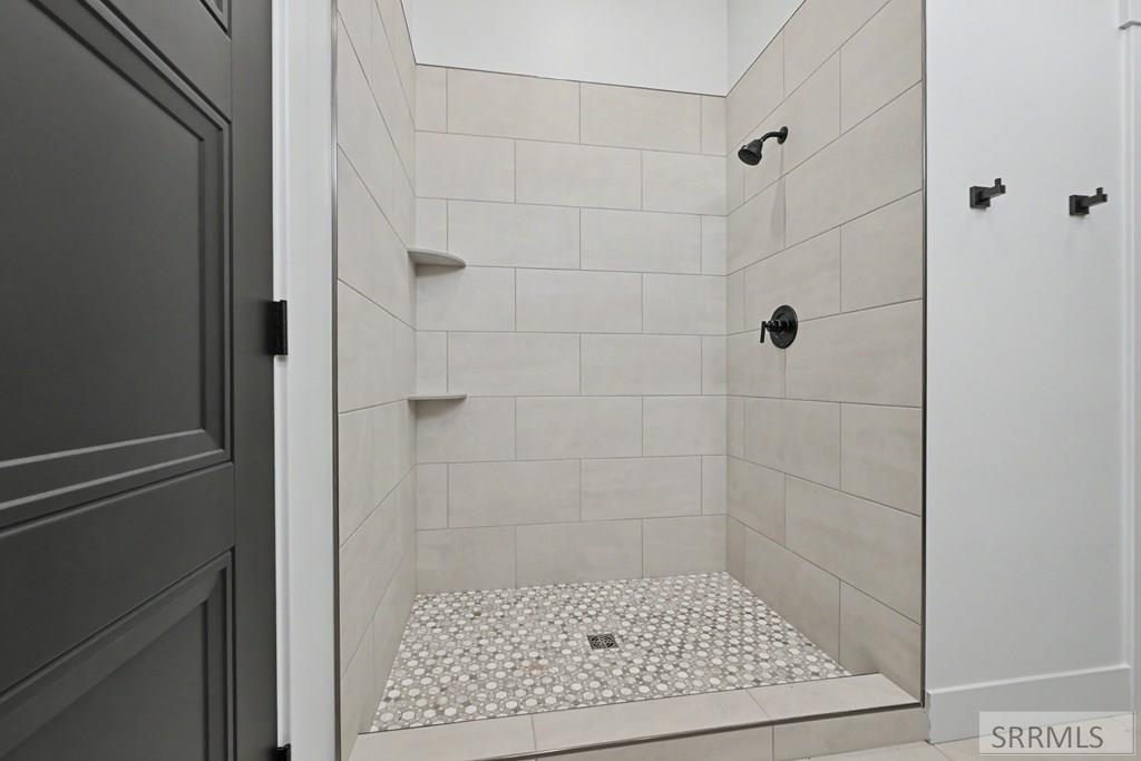460 Willow Bend Avenue Property Photo 6