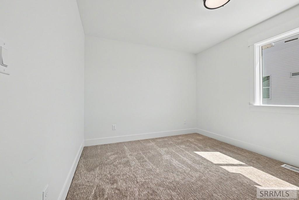460 Willow Bend Avenue Property Photo 10
