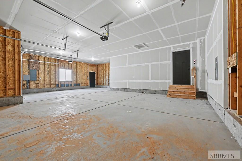 460 Willow Bend Avenue Property Photo 16