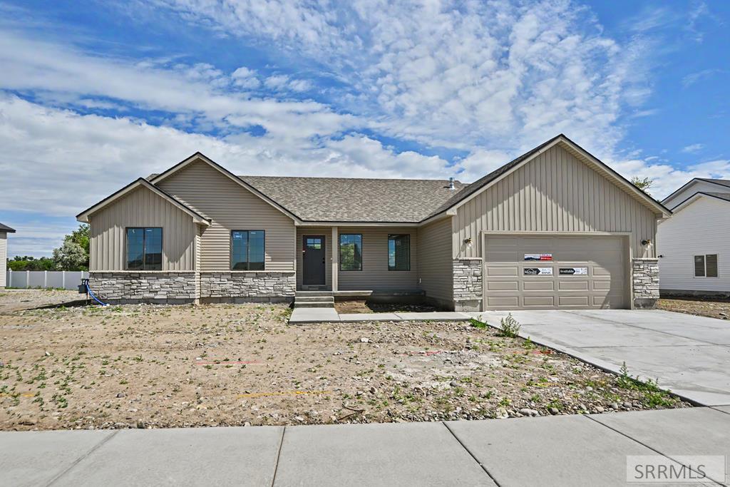 480 Willow Bend Avenue Property Photo 1