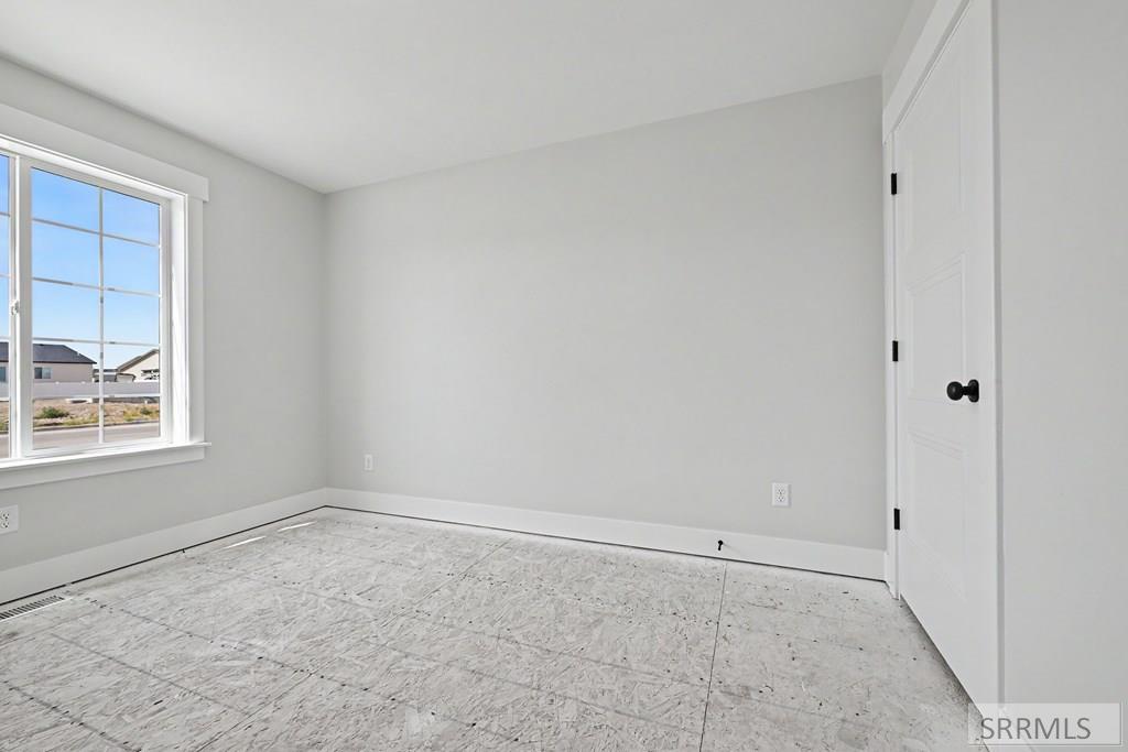 480 Willow Bend Avenue Property Photo 8