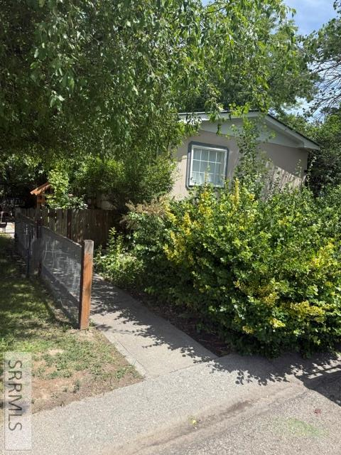 300 Blue Bell Lane Property Photo 1