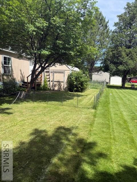 300 Blue Bell Lane Property Photo 3